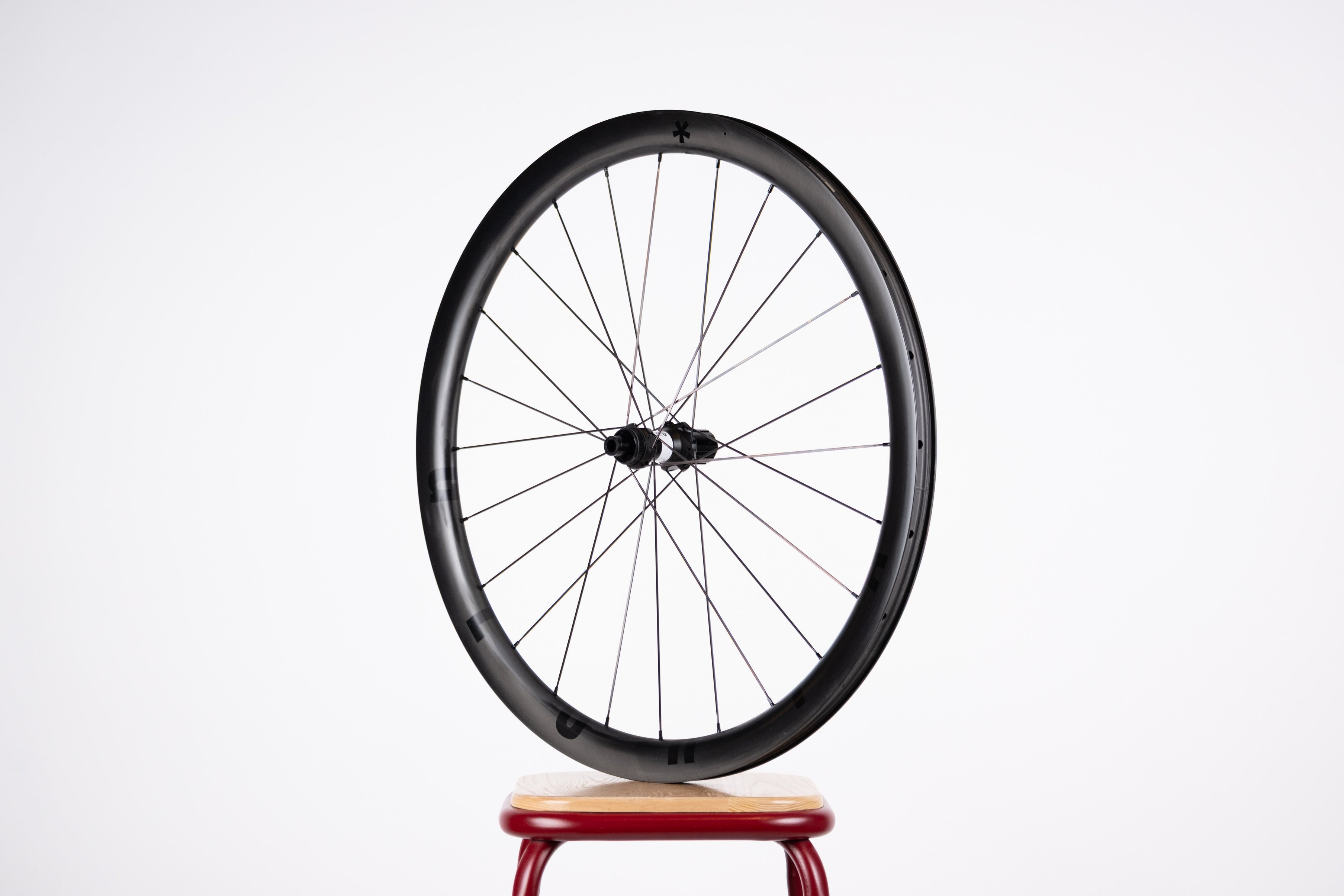 Gloria Carbon Wheelset - DT Swiss 350 Hubs