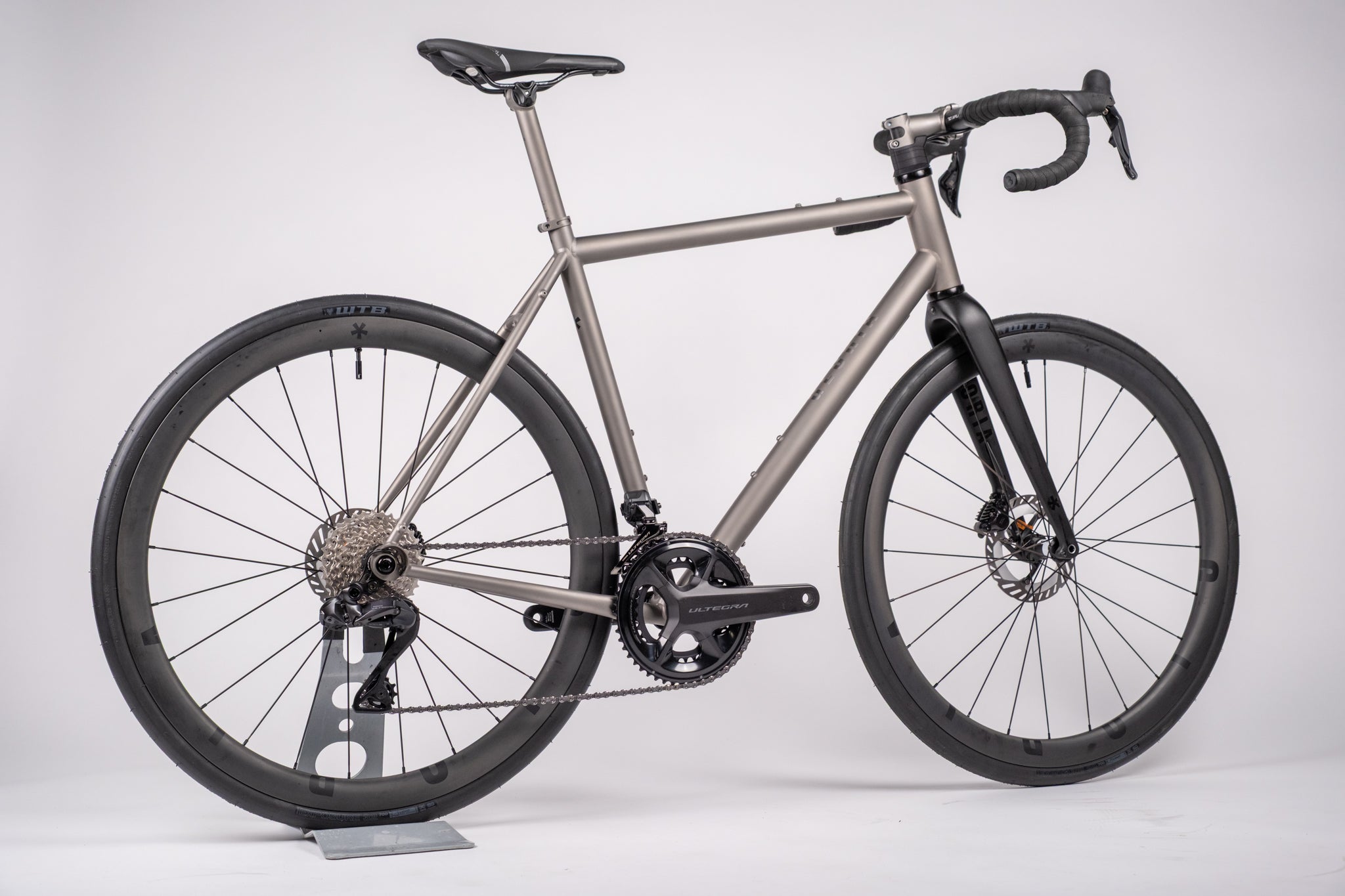 Gloria All Road - Shimano Ultegra Di2 - Carbon Wheelset