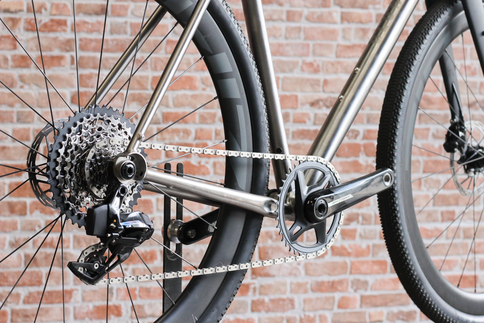 Ex Display - Gloria All Road 54cm- SRAM Force XPLR AXS (Electronic Shifting) - Chris King - Zipp Carbon Wheelset