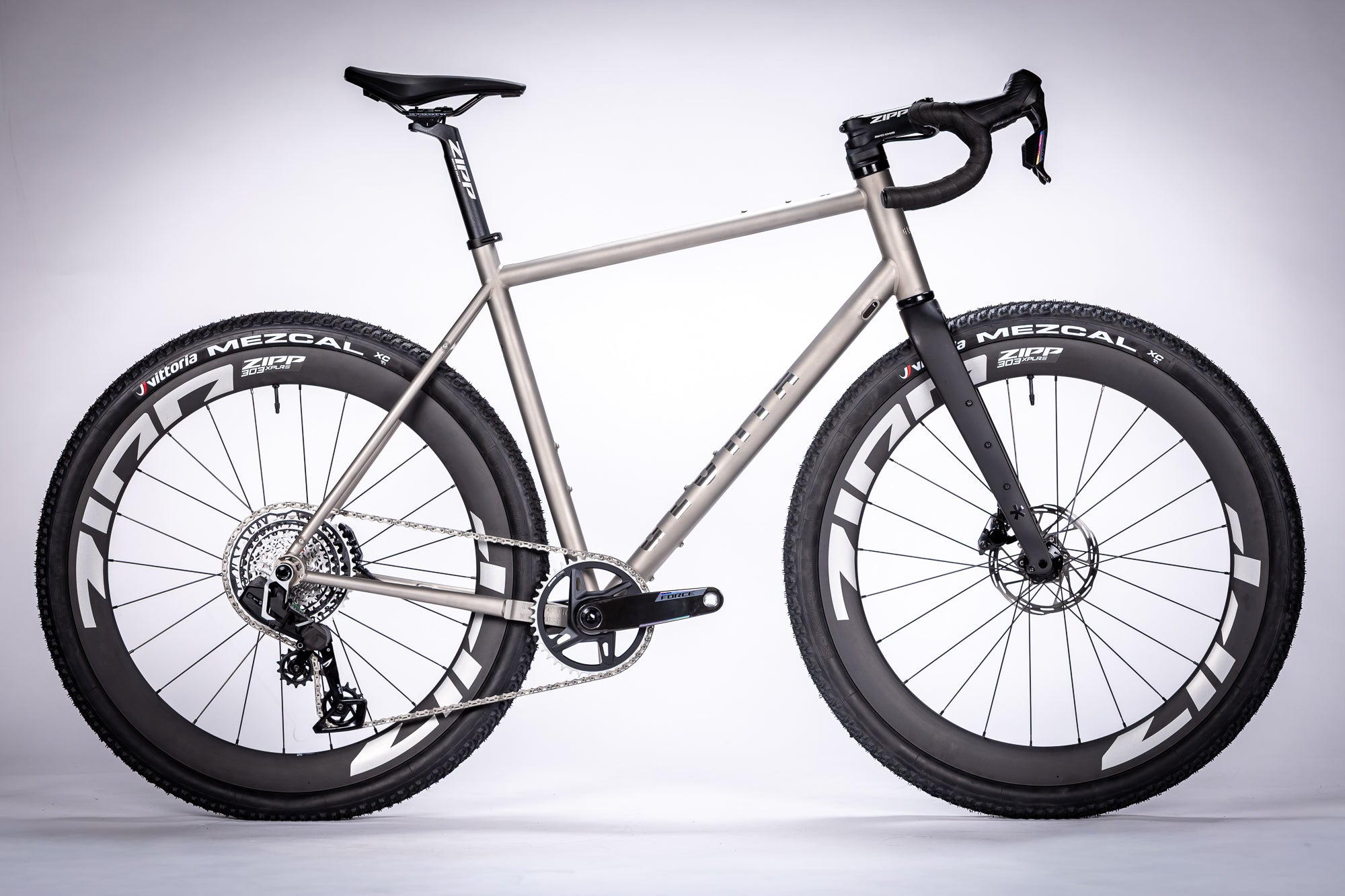 All Gravel Sandblasted - SRAM Force AXS 1x - Zipp 303s XPLR Wheelset