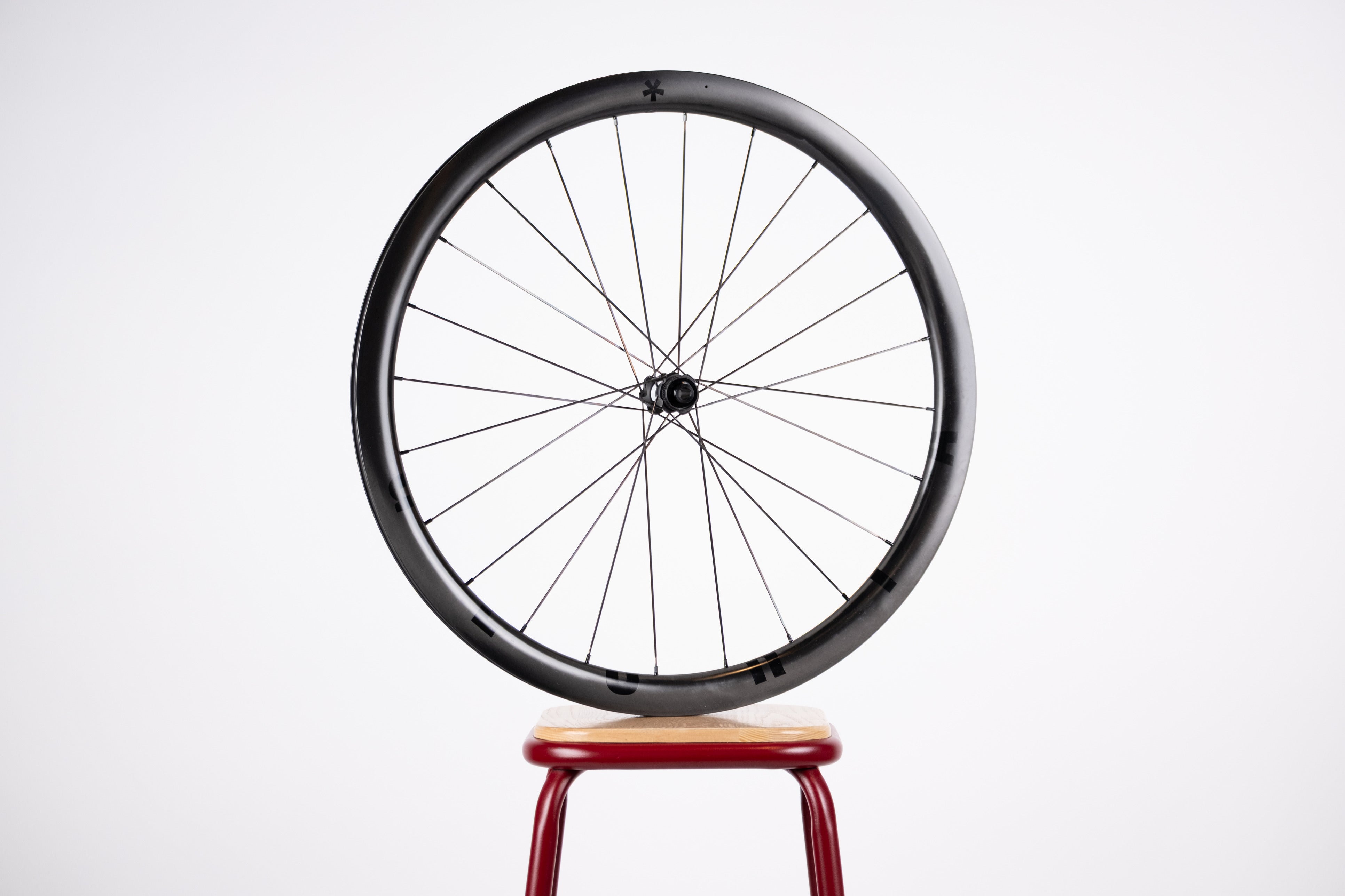 Gloria Carbon Wheelset - DT Swiss 350 Hubs