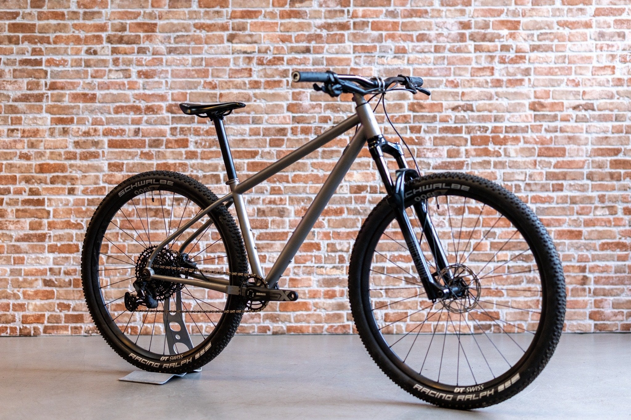 Ex-Display - Gloria All-Terrain Titanium – SRAM SX – RockShox – DT Swiss (Small)