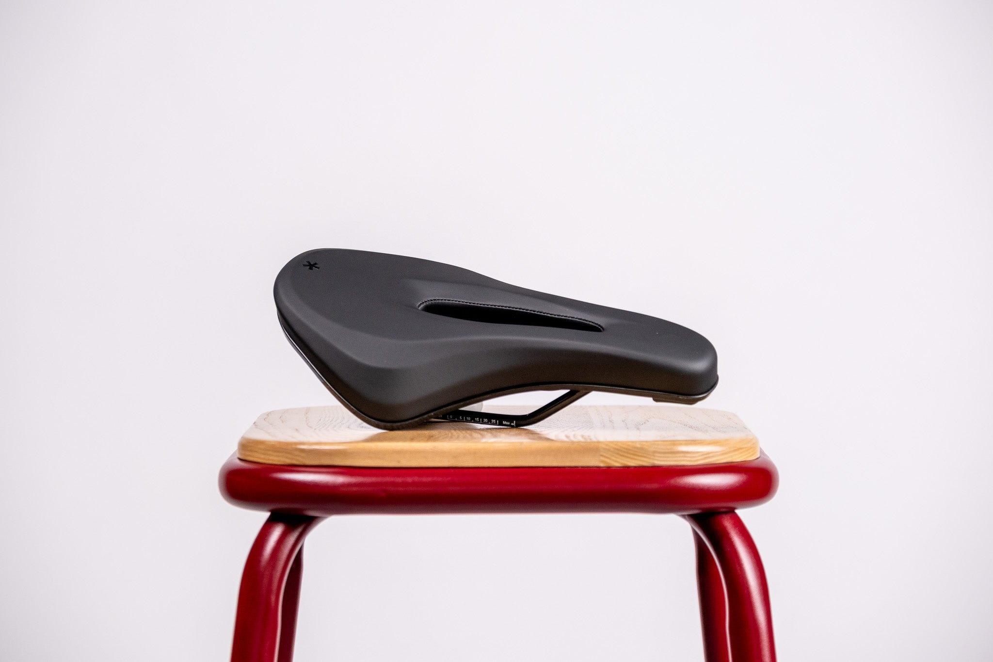Gloria Saddle