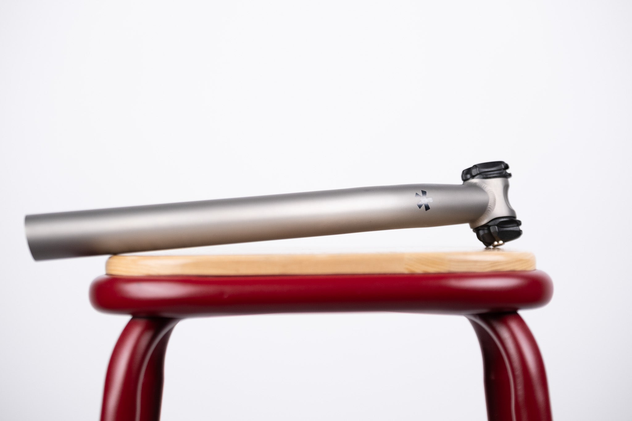 Titanium seatposrt