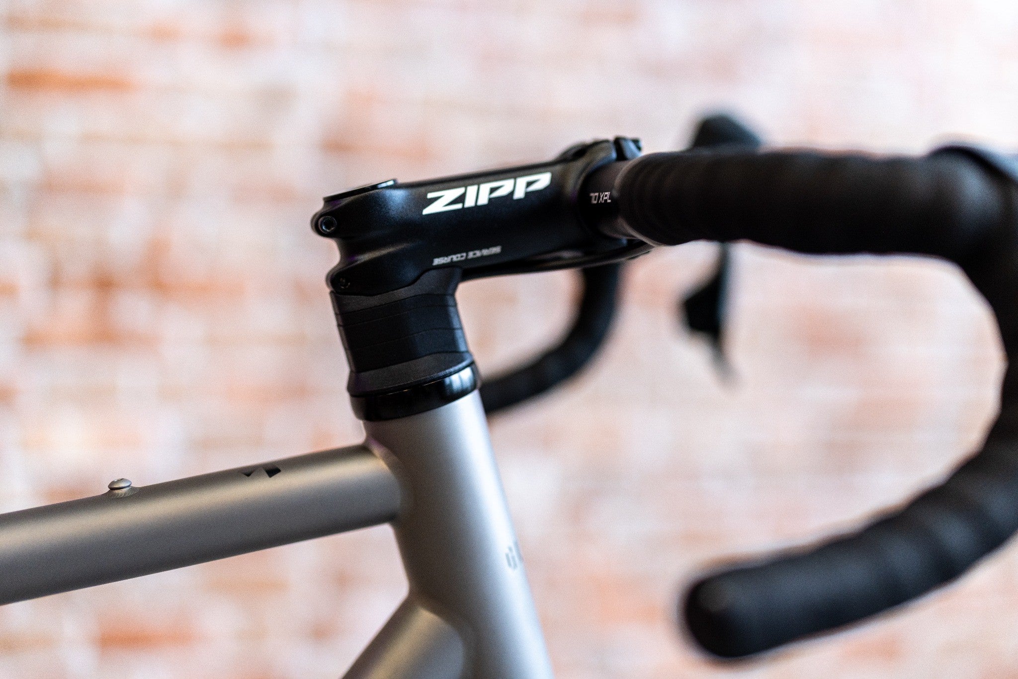 Ex-Display Gloria All-Road Titanium – SRAM Apex XPLR AXS – Zipp 303 S Carbon Wheels