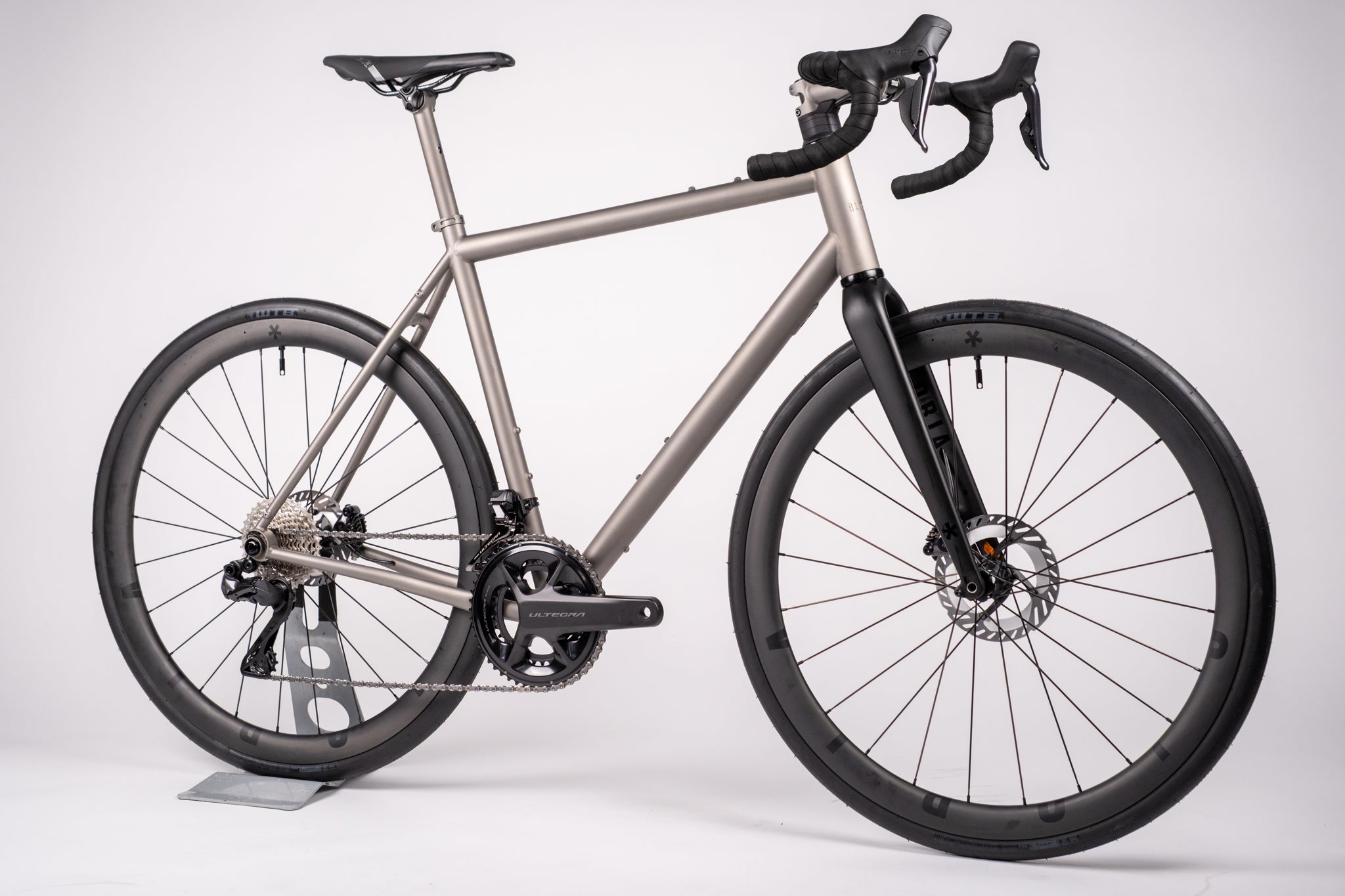 Gloria All Road - Shimano Ultegra Di2 - Carbon Wheelset