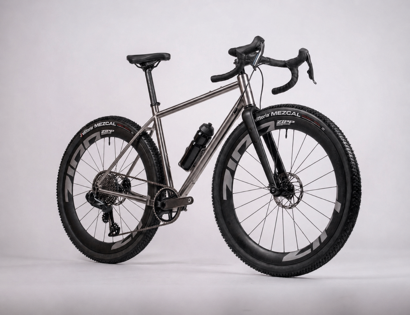 Gloria All Gravel Titanium - SRAM Force AXS 1x - Zipp 303s XPLR Wheelset