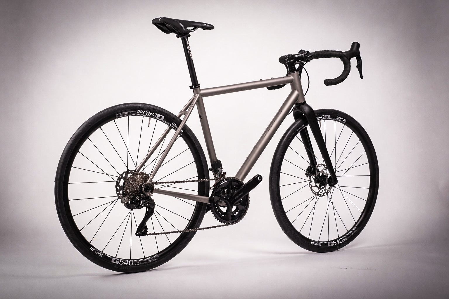 Gloria All Road Titanium - Shimano 105 Di2 - DT Swiss Wheelset