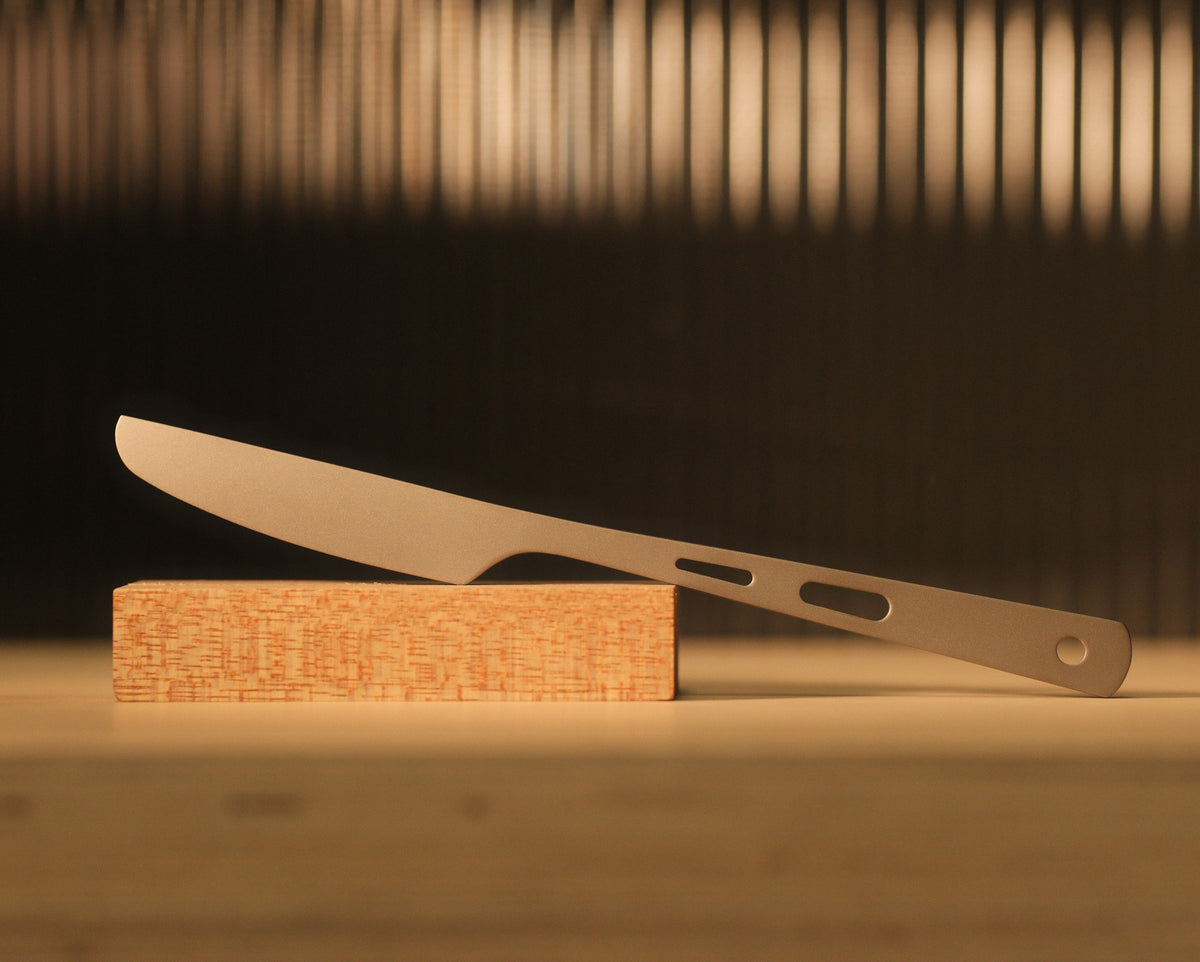 Knife from the Gloria three-piece titanium cutlery set